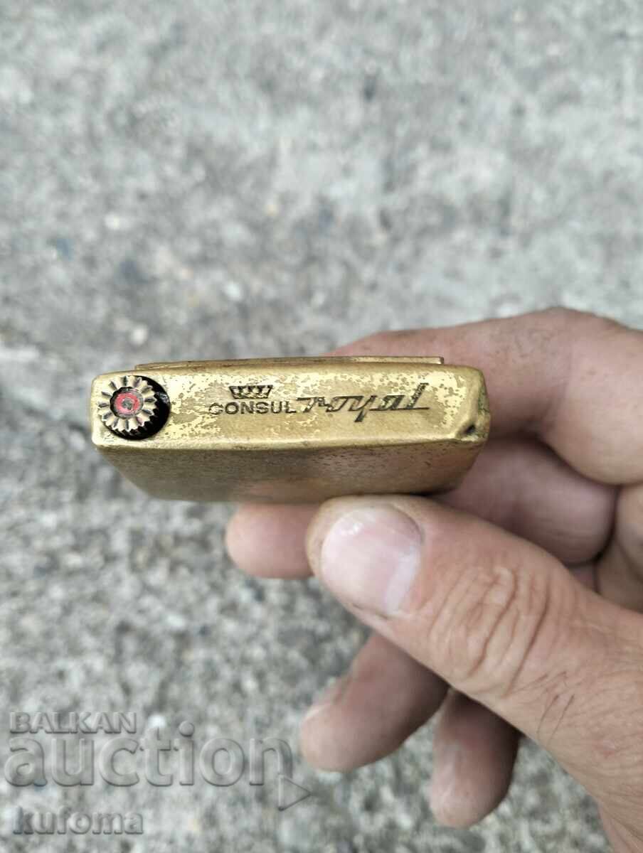 Licitație Brichetă veche pe benzină