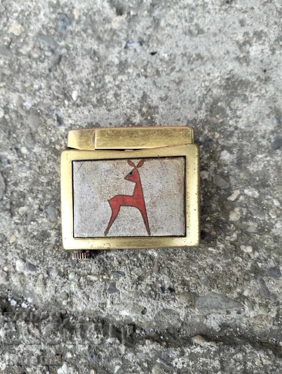 Brichetă veche pe benzină