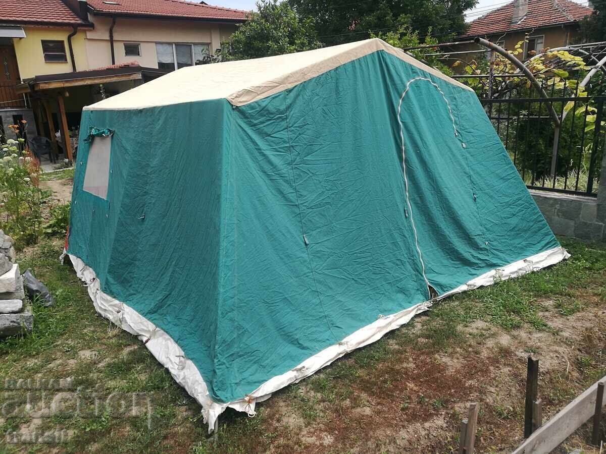 Παράδοση Σκηνή