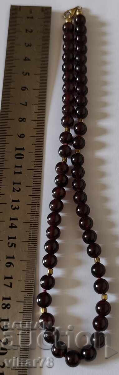 Delivery of Gerdan-necklace with garnets and silver beads with gold plating