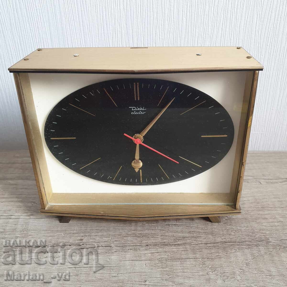 Delivery of Old bronze Diehl Electro table clock Delivery of Old bronze Diehl Electro table clock