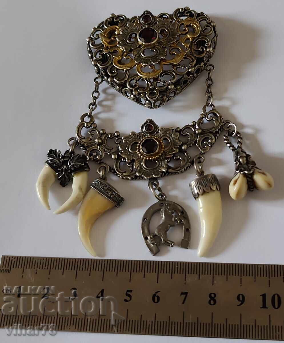 Delivery of Charivari for an apron made of silver with garnet and five pendants