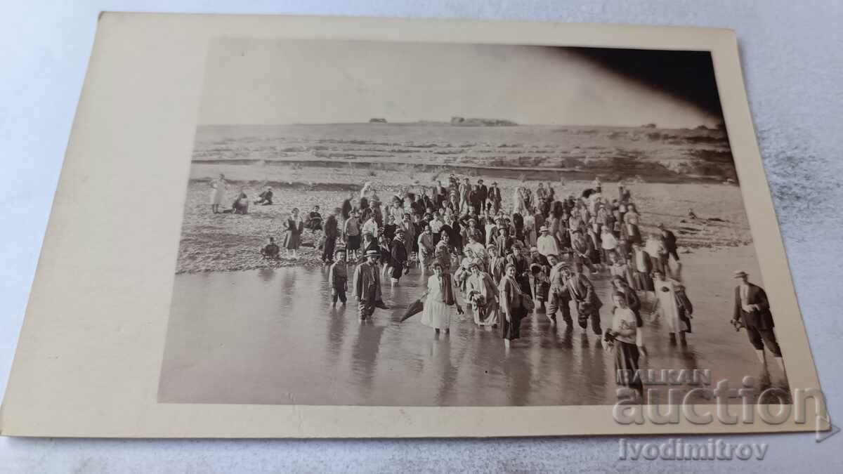 Φωτογραφία Λοβετς, άνδρες, γυναίκες και παιδιά στον ποταμό Όσυμ το 1927 Φωτογραφία Λοβετς, άνδρες, γυναίκες και παιδιά στον ποταμό Όσυμ το 1927