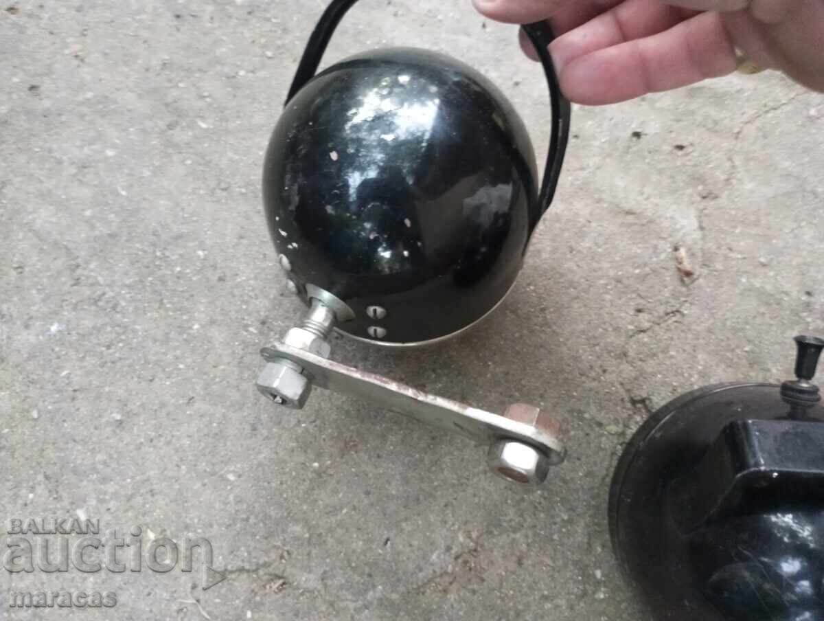 Delivery of Old car headlights Delivery of Old car headlights