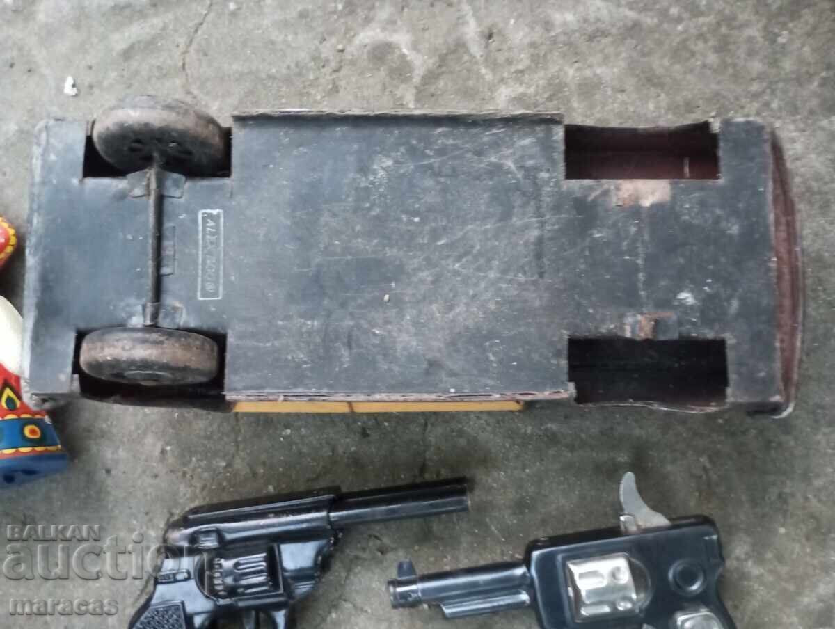 Jucării vechi pentru copii cu preț € 36.30 | 71.00 BGN