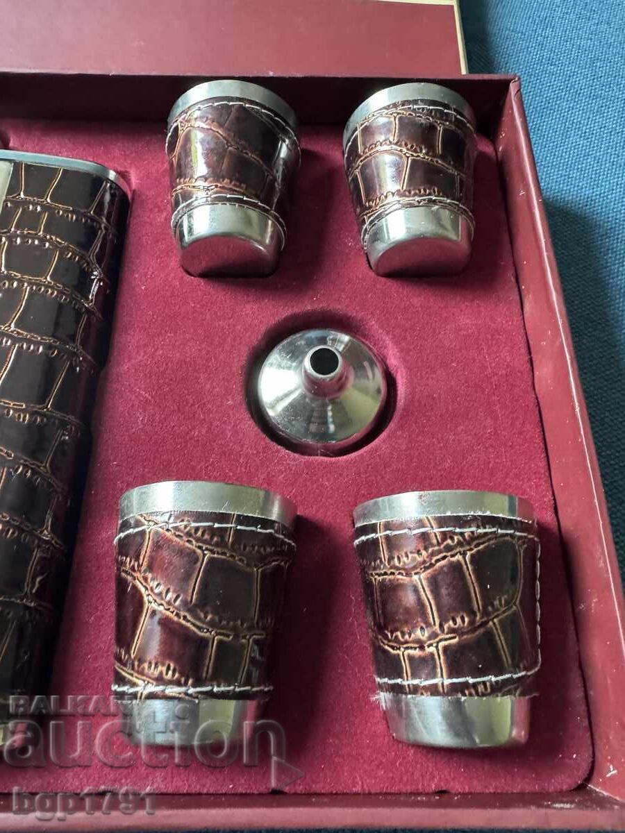 Licitație Set de călătorie pentru whisky din oțel