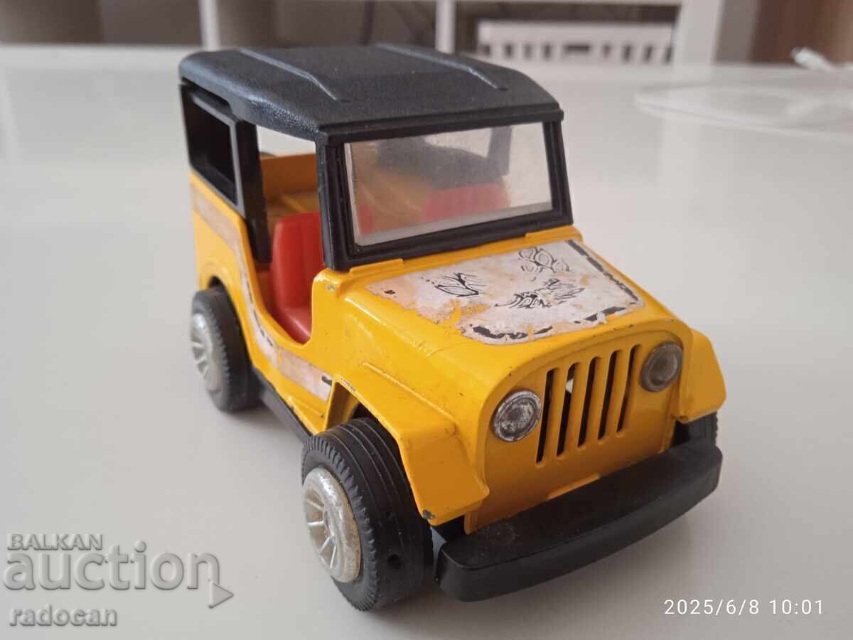 Παλιό παιδικό αυτοκινητάκι Jeep, made in Hong Kong με τιμή € 6.14 | 12.01 BGN Παλιό παιδικό αυτοκινητάκι Jeep, made in Hong Kong με τιμή € 6.14 | 12.01 BGN
