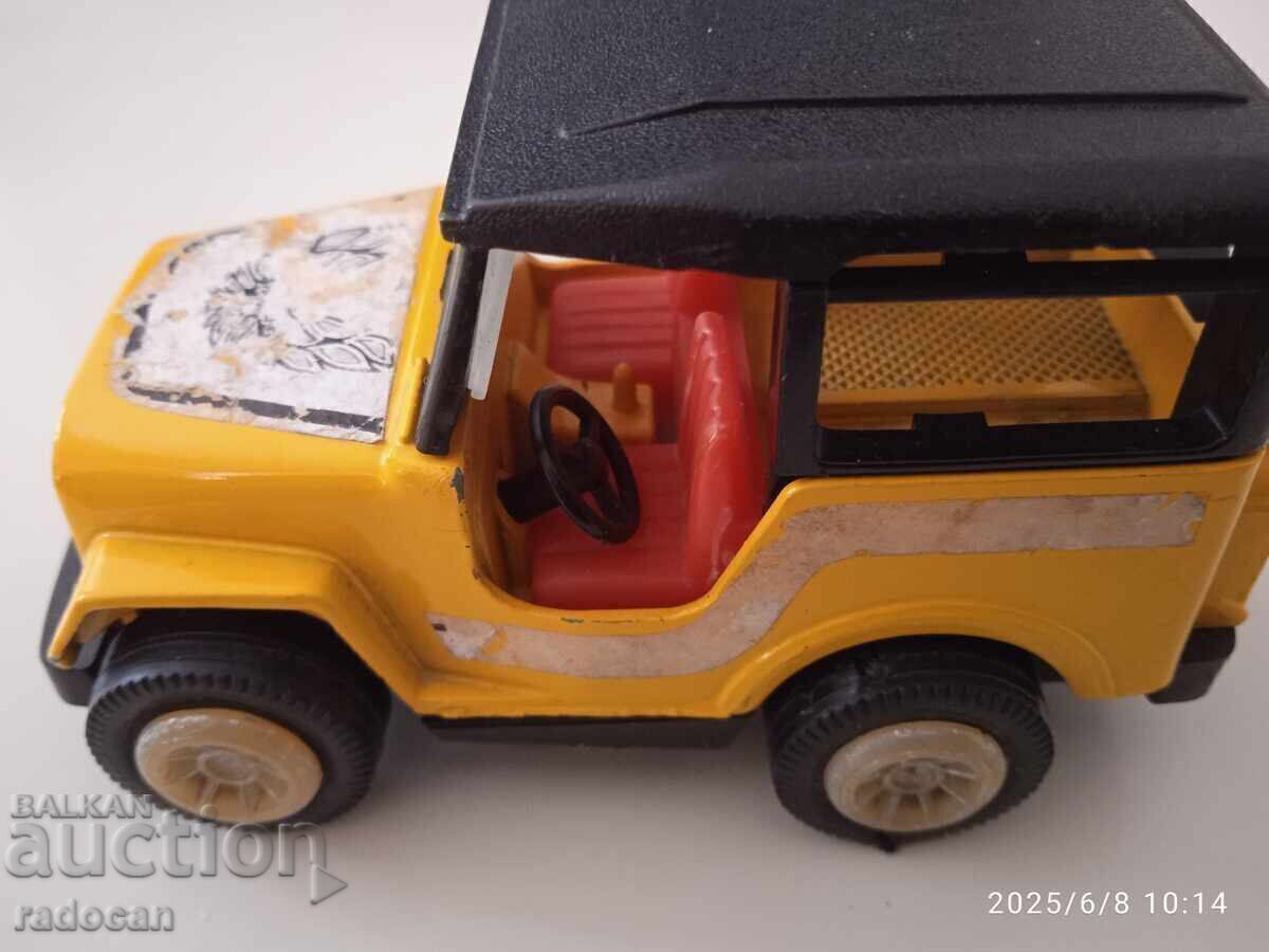 Old toy Jeep car, made in Hong Kong - 5