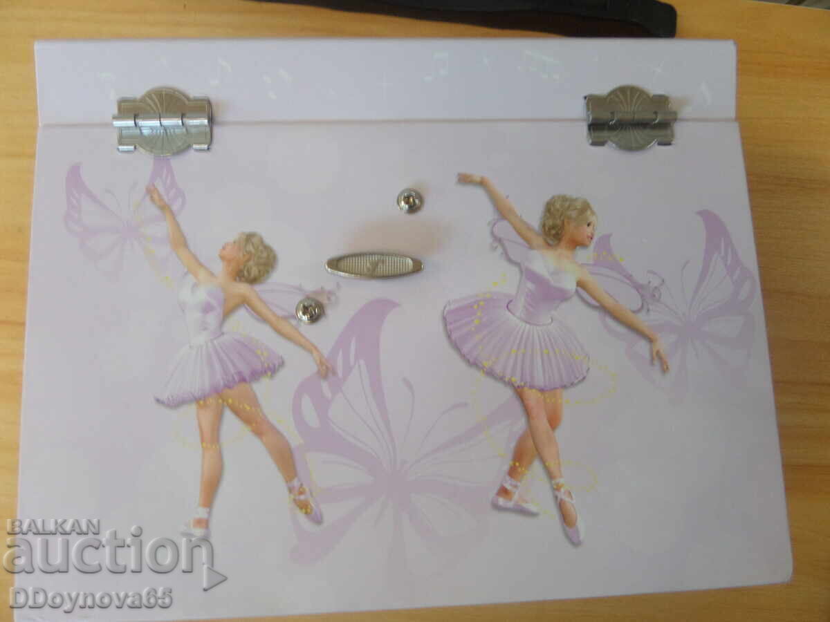 Cutie muzicală - 6 Cutie muzicală - 6