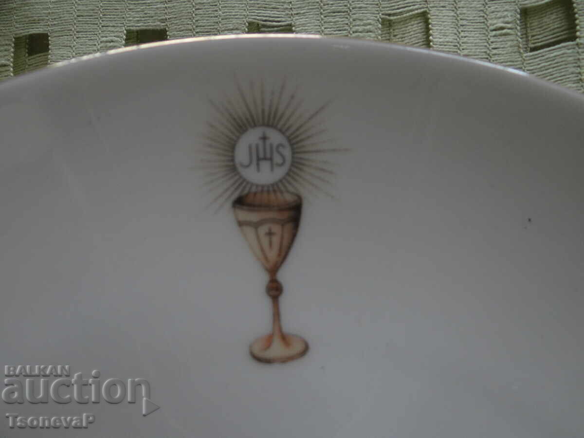 Porcelain Themed Triple Set - 5 Porcelain Themed Triple Set - 5