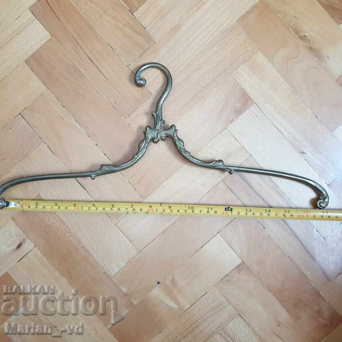 Стара закачалка от масивен месинг с цена 70.00 лв. | € 35.79 Стара закачалка от масивен месинг с цена 70.00 лв. | € 35.79