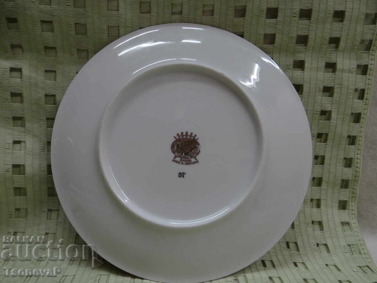 Porcelain Themed Plate - 5 Porcelain Themed Plate - 5