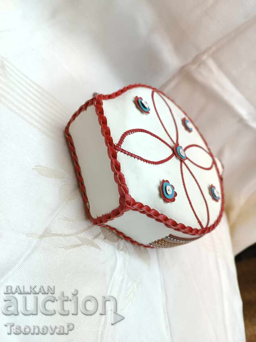 Auction Glass flask with a lid, hand-covered in leather Auction Glass flask with a lid, hand-covered in leather