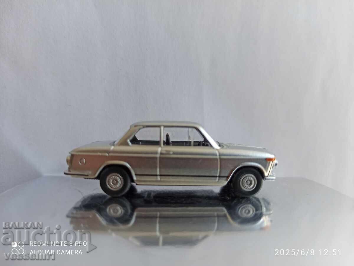BMW 2002 model car 1/87 scale Wiking HO from the nineties with price 14.00 BGN | € 7.16 BMW 2002 model car 1/87 scale Wiking HO from the nineties with price 14.00 BGN | € 7.16