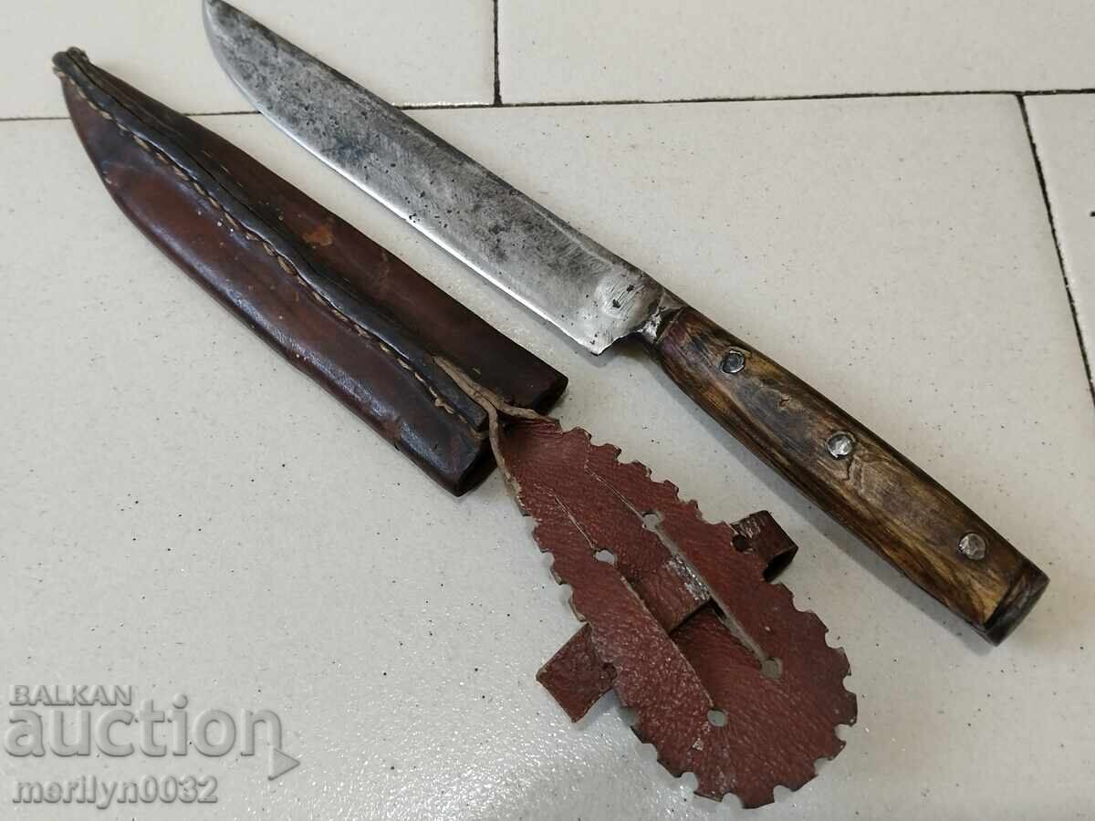 Licitație Cuțit Buinovski fără kaniya cu teacă din corn de bivol karakulak Licitație Cuțit Buinovski fără kaniya cu teacă din corn de bivol karakulak