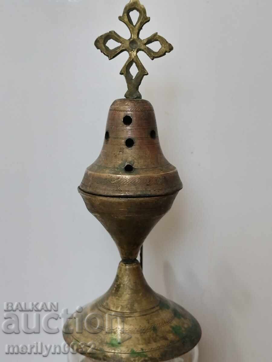 Παράδοση Παλιά χάλκινη καντήλα, καντήλι, σταυρός, εικόνα