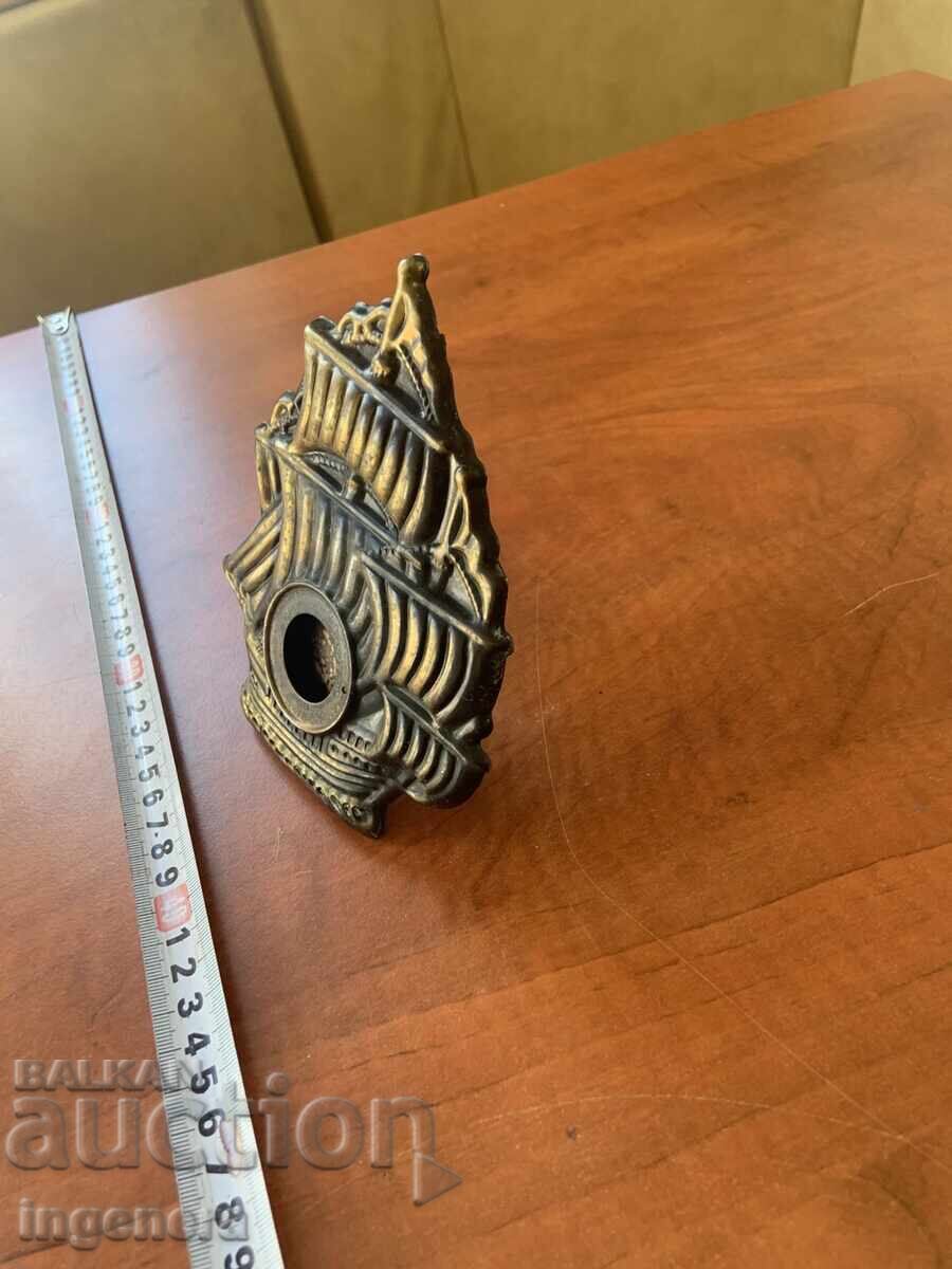 Picture Frame Stand Metal Unique with price 45.00 BGN | € 23.01