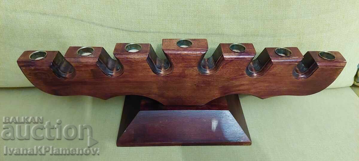 Дърворезба свещник за ценители отличен с цена € 20.00 | 39.12 лв.