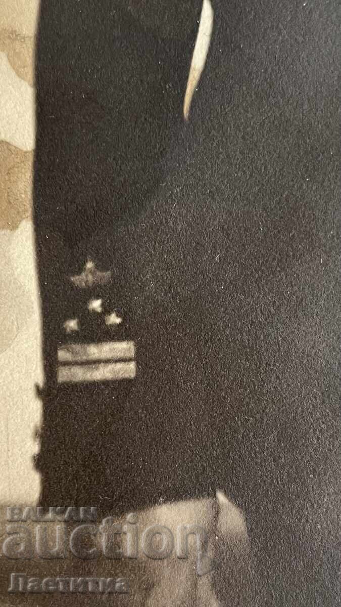 Auction  Royal photo of a naval officer with medals - 1937