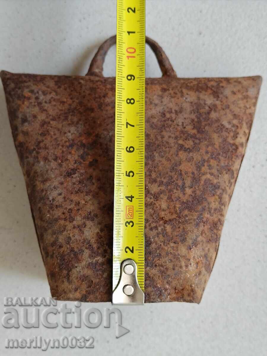 Παλιά κλακέτα, τσαν, καμπάνα - 5 Παλιά κλακέτα, τσαν, καμπάνα - 5