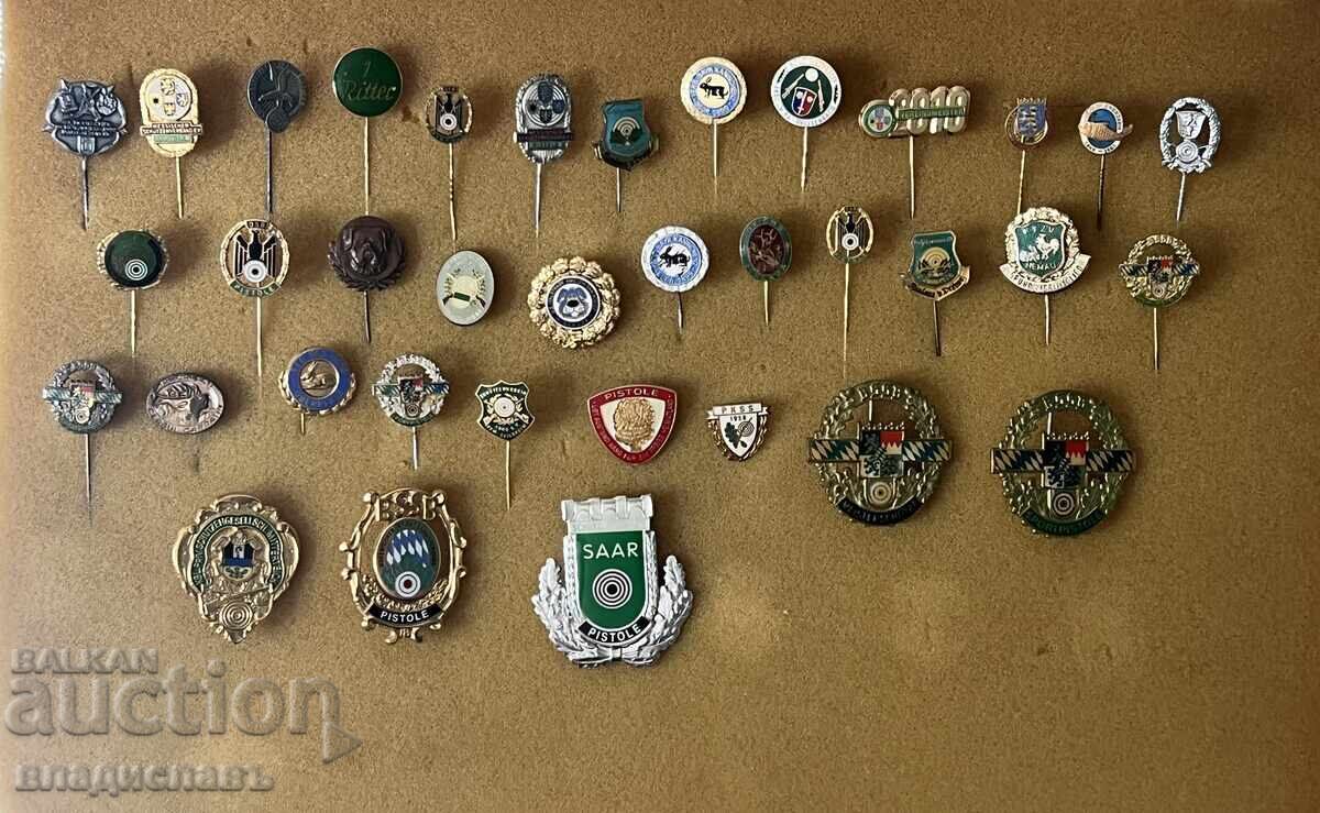 Colecție 36 insigne Vânătoare și Tragere Germania cu preț 179.00 BGN | € 91.52