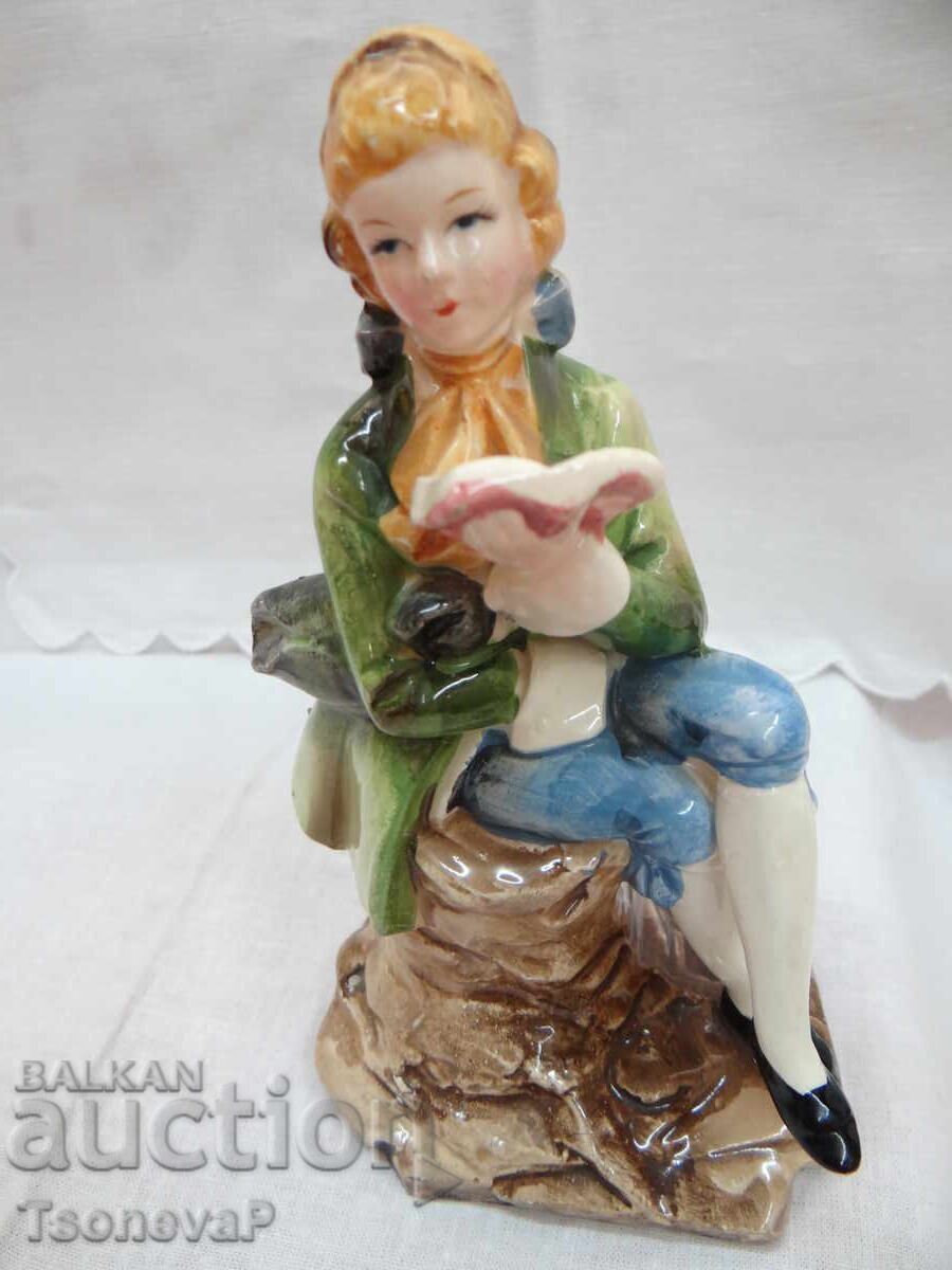 Old porcelain gentleman Old porcelain gentleman