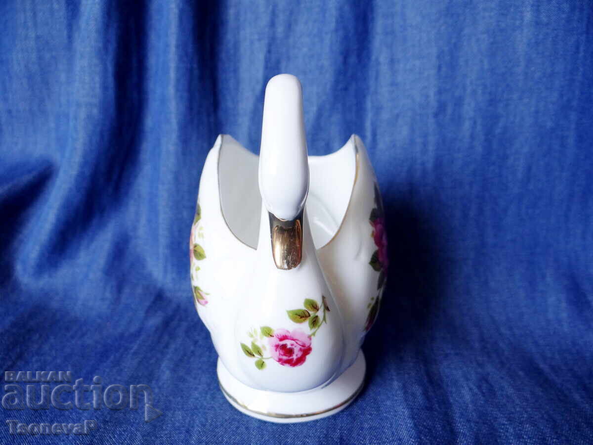 Porcelain Swan COTAGGE ROSE with price 20.00 BGN | € 10.23 Porcelain Swan COTAGGE ROSE with price 20.00 BGN | € 10.23