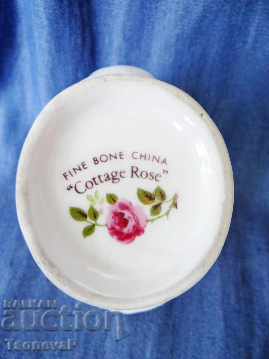 Porcelain Swan COTAGGE ROSE - 6 Porcelain Swan COTAGGE ROSE - 6