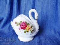Porcelain Swan COTAGGE ROSE