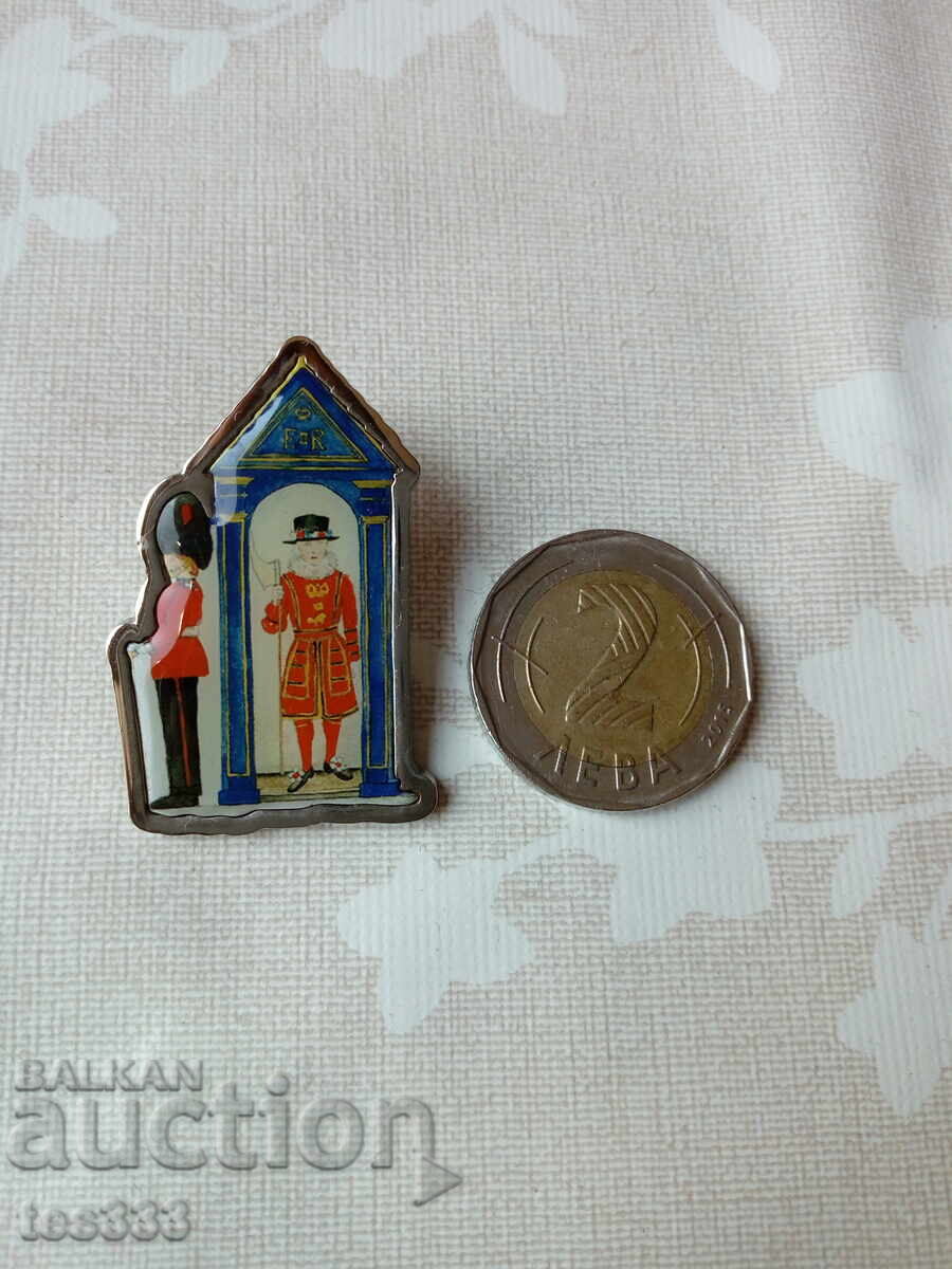 Milly Green pin badge with price € 1.53 | 2.99 BGN