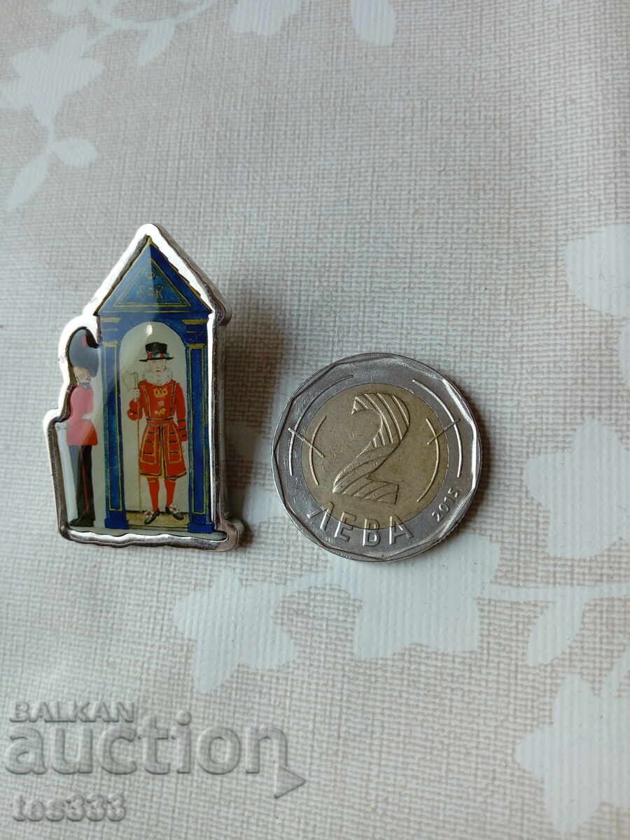 Auction  Milly Green pin badge