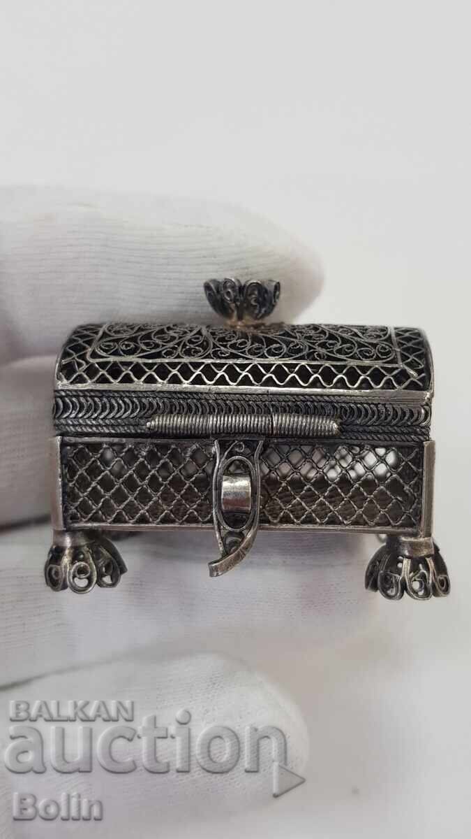 Russian Imperial Silver Jeweler's Box - Box 84 pr. VS 1874 with price € 280.00 | 547.63 BGN