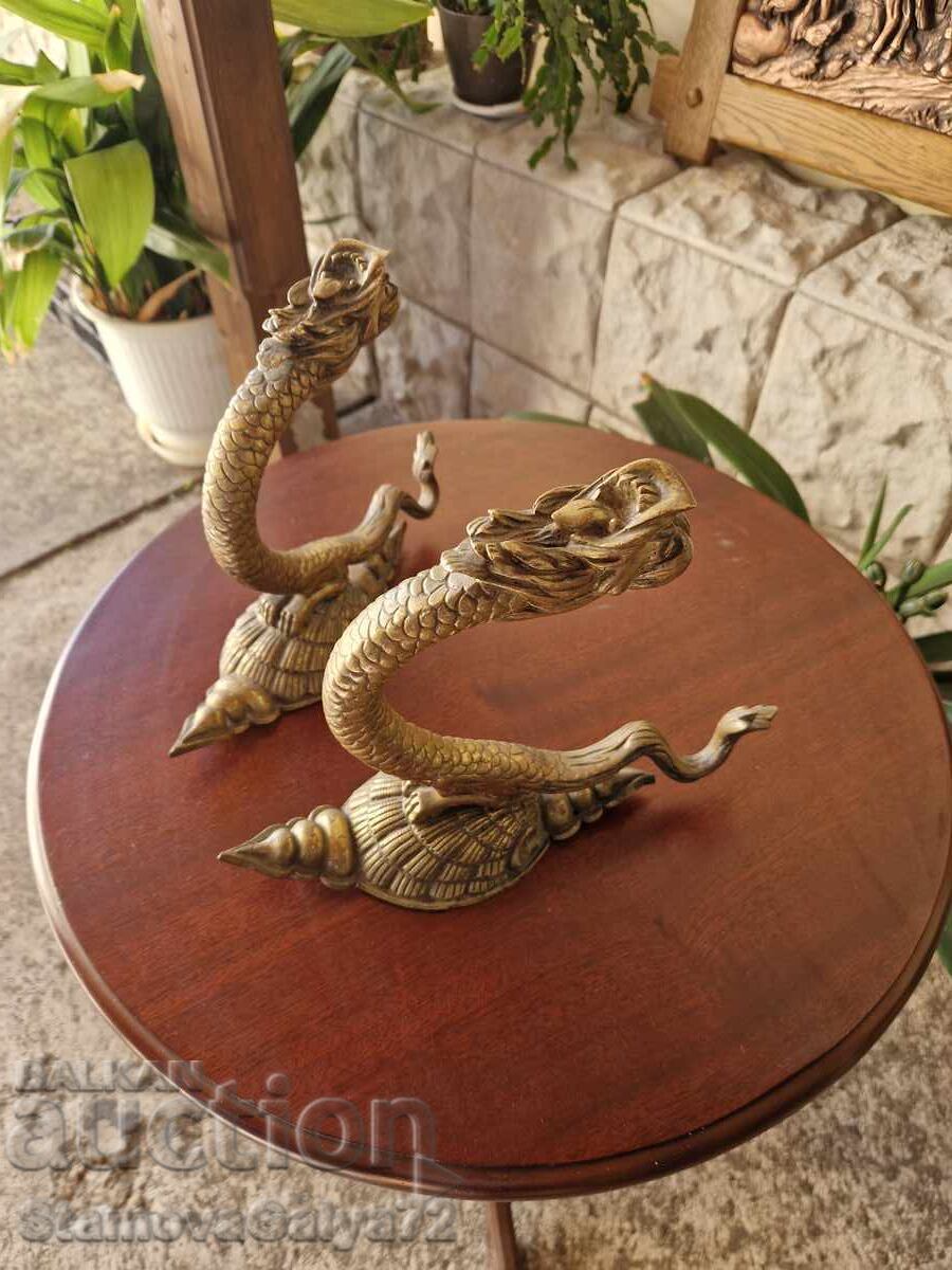 Чифт Уникални антикварни бронзови държачи за завеси от 19 ве с цена 388.00 лв. | € 198.38