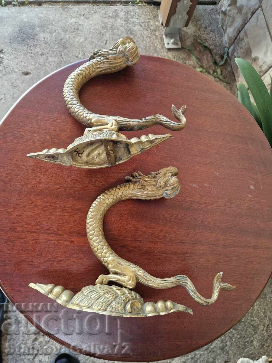 Доставка на Чифт Уникални антикварни бронзови държачи за завеси от 19 ве