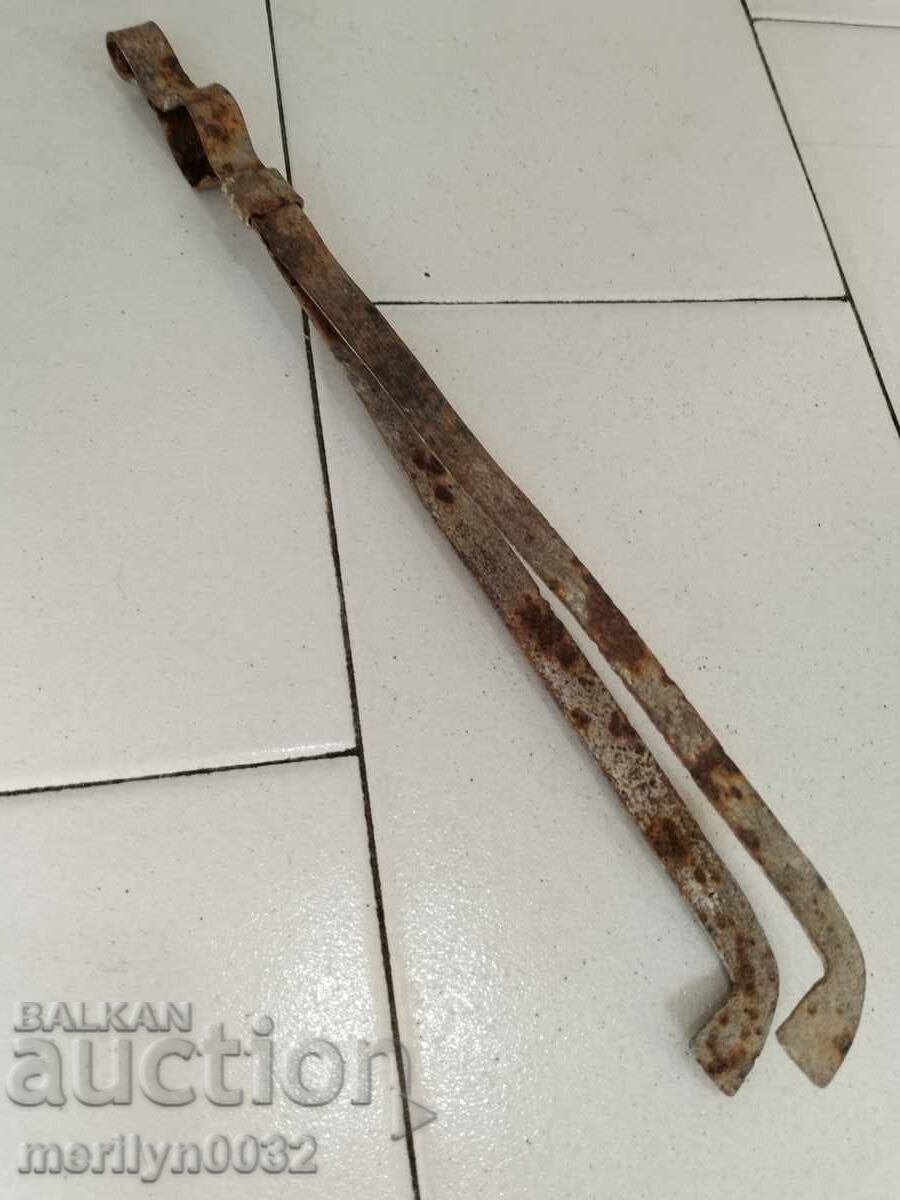 Oferta veche, mașină, fier forjat pentru penis Oferta veche, mașină, fier forjat pentru penis