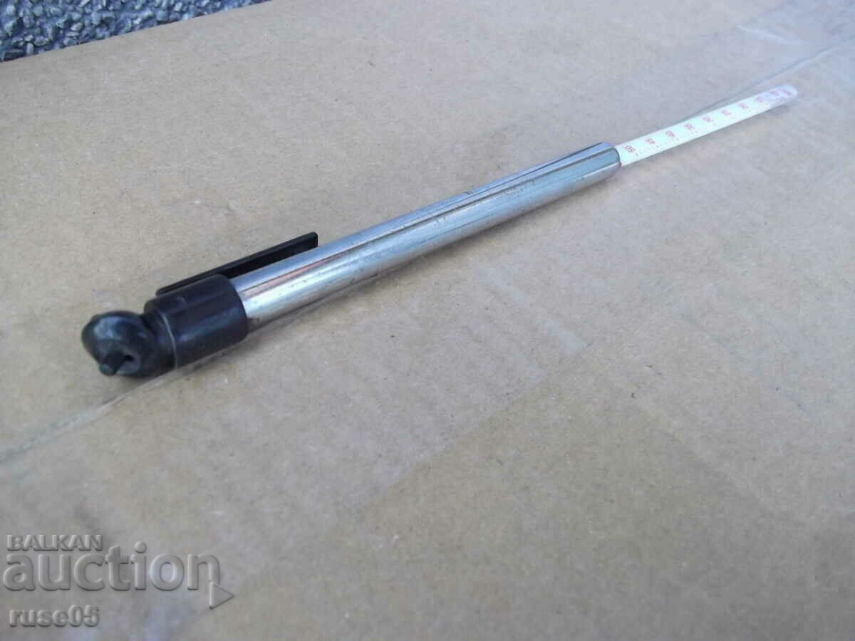 Auction  Pressure gauge for checking tire pressure working