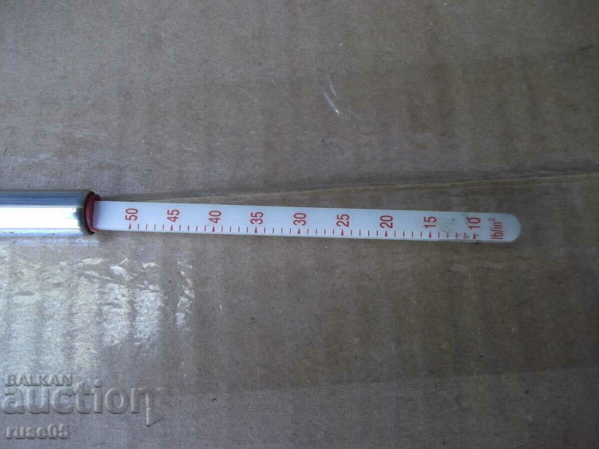 Delivery of Pressure gauge for checking tire pressure working