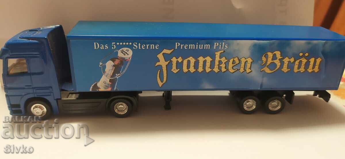 Small truck Small truck