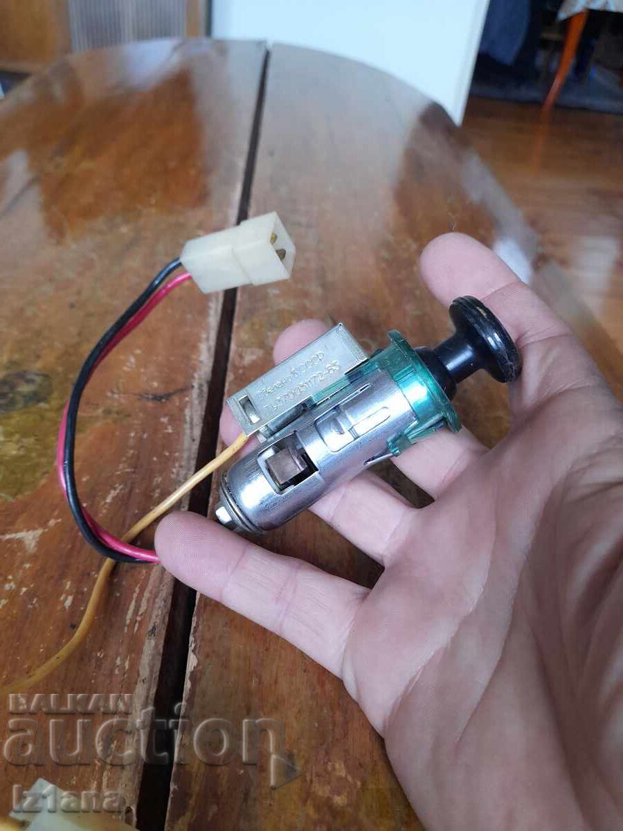 Παράδοση Παλιός αναπτήρας αυτοκινήτου