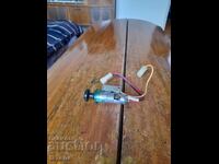 Brichetă mașină veche