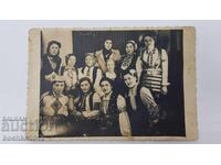 Fotografie din Renaștere, fotografie, costum popular, paftale 1920-1930