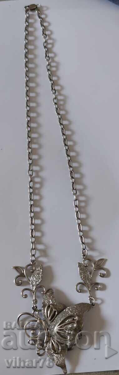 Ασημένιο σχεδιαστικό κολιέ με τιμή 259.99 BGN | € 132.93