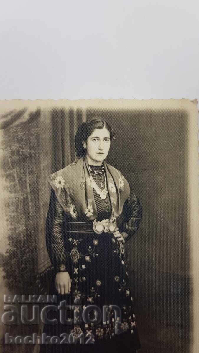 Revival photography, photo, folk costume, belt buckles 1920-1930 with price 28.00 BGN | € 14.32