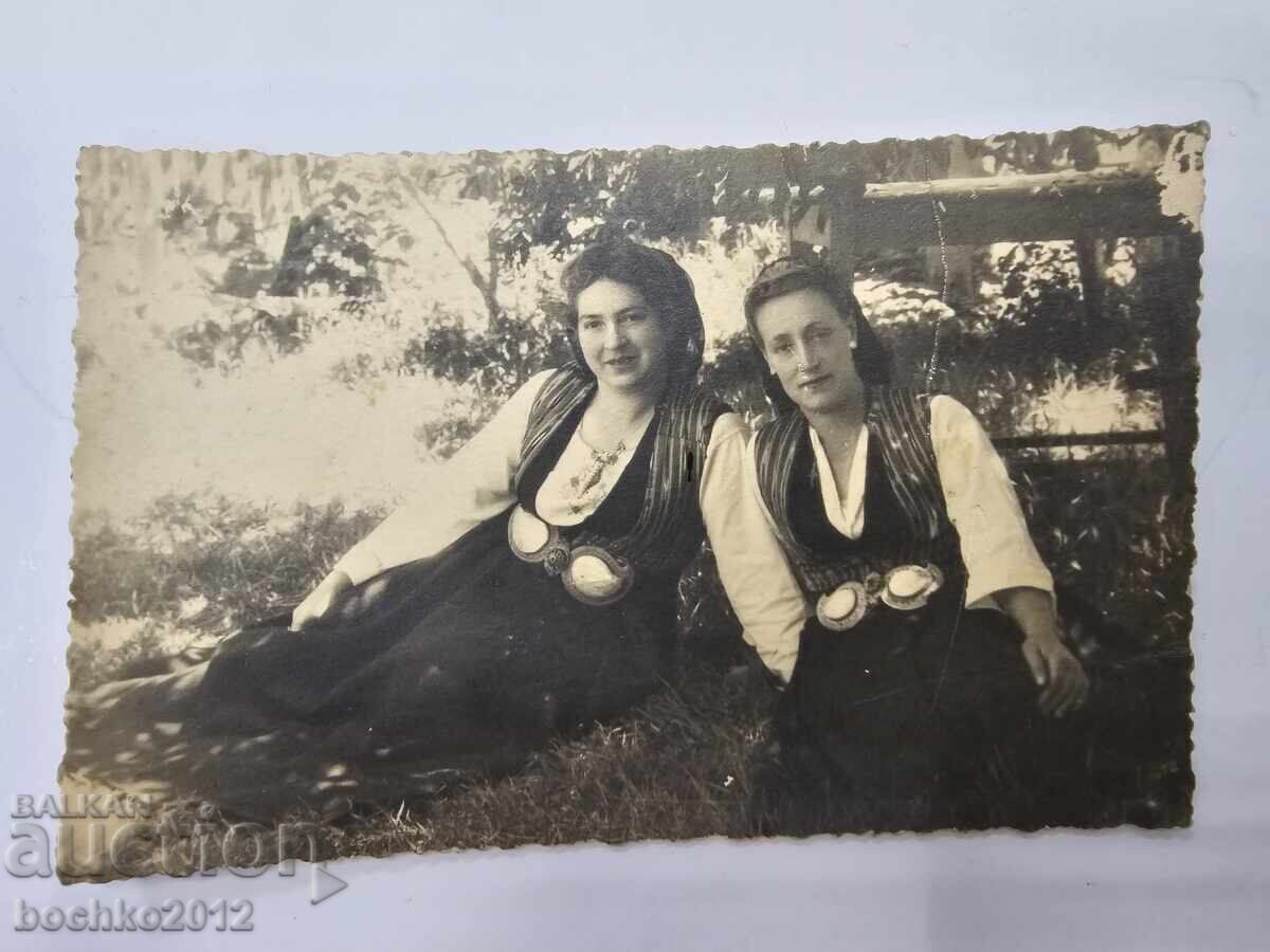 Revival photography, photo, folk costume, belt buckles 1920-1930 Revival photography, photo, folk costume, belt buckles 1920-1930