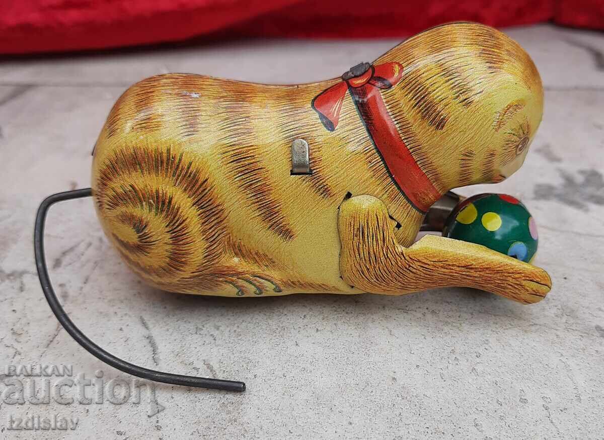 Λαμαρινένιο παιχνίδι, γατάκι, λειτουργεί με τιμή 100.00 BGN | € 51.13 Λαμαρινένιο παιχνίδι, γατάκι, λειτουργεί με τιμή 100.00 BGN | € 51.13