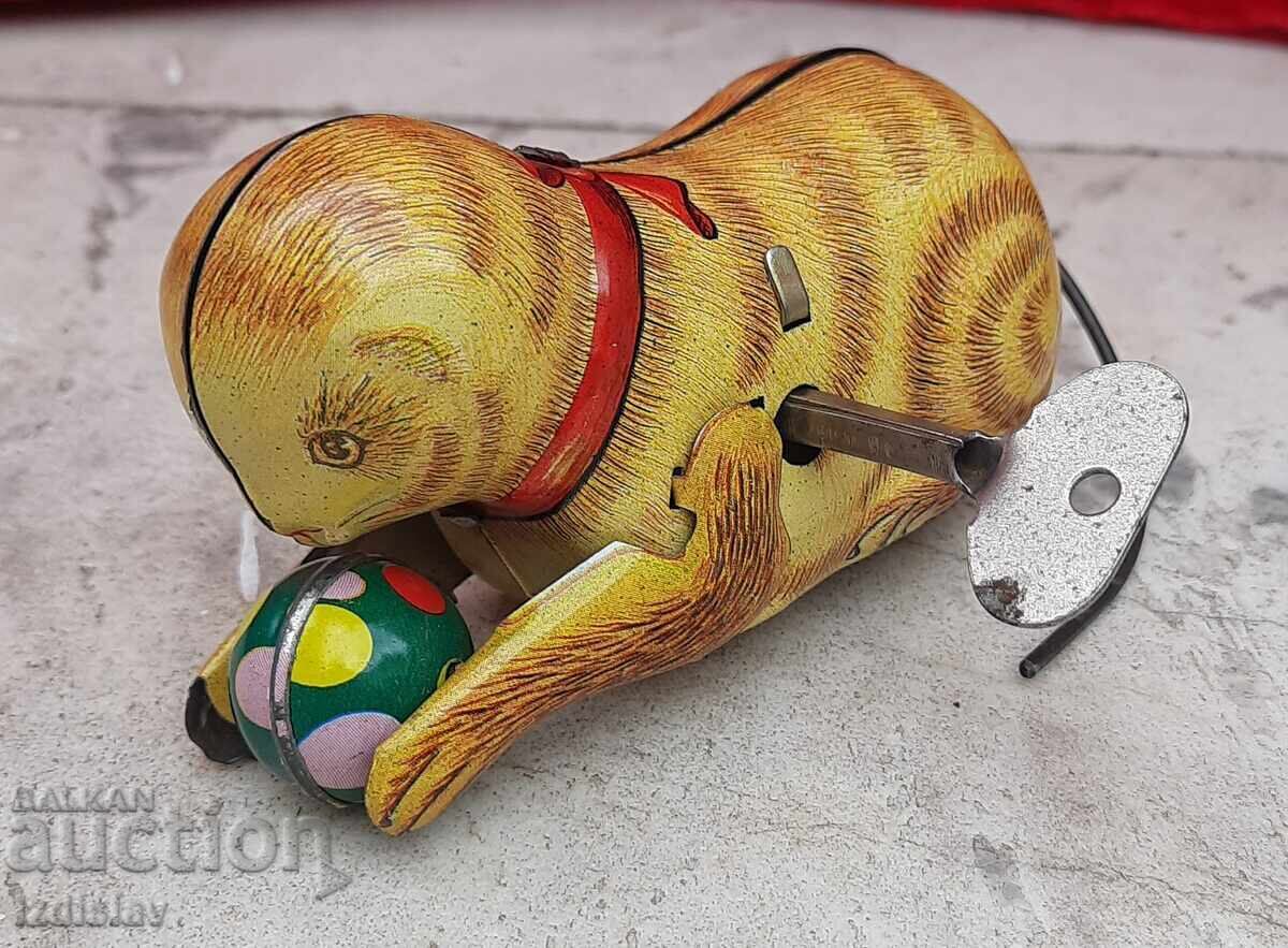 Λαμαρινένιο παιχνίδι, γατάκι, λειτουργεί Λαμαρινένιο παιχνίδι, γατάκι, λειτουργεί