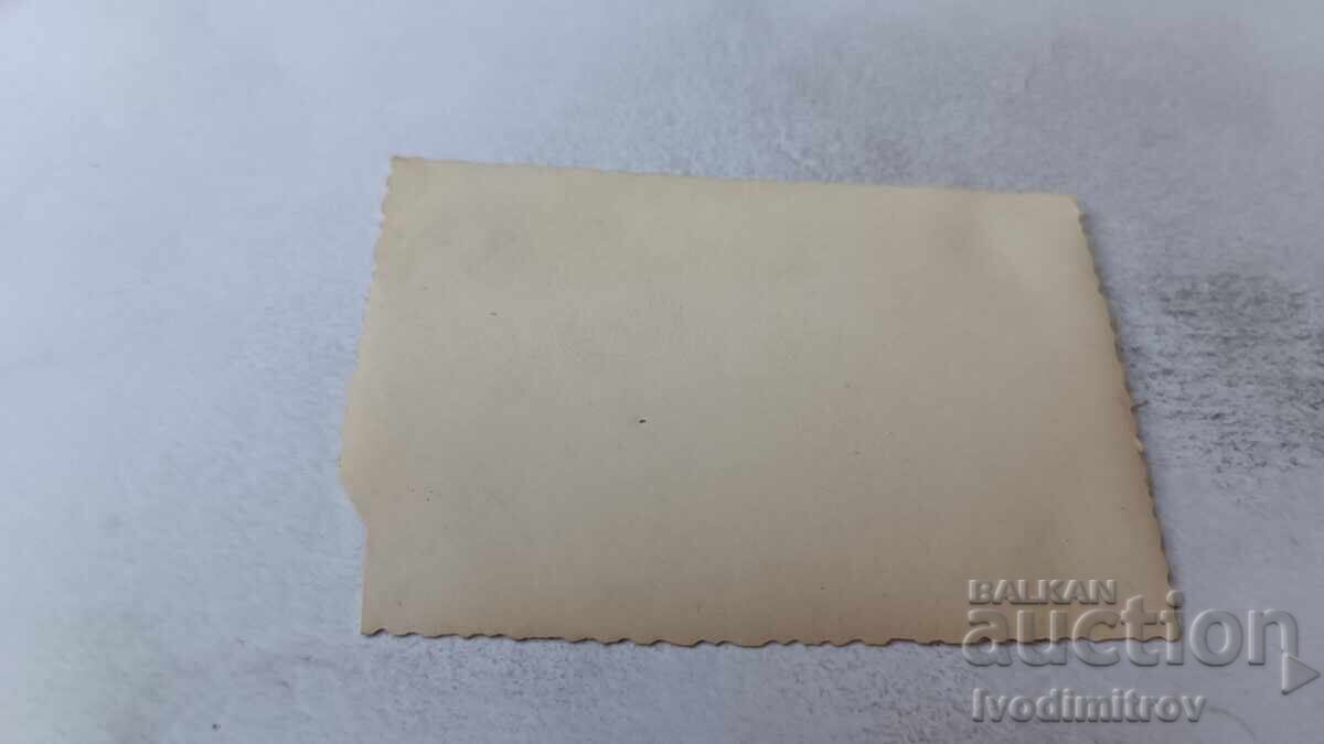 Φωτογραφία Σοφία Ένας άνδρας και δύο νεαρές γυναίκες σε μια βόλτα με τιμή 2.35 BGN | € 1.20