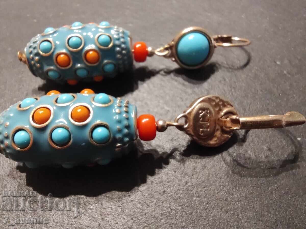 Delivery of Z Earrings elegant, very interesting branded 10.06.2025