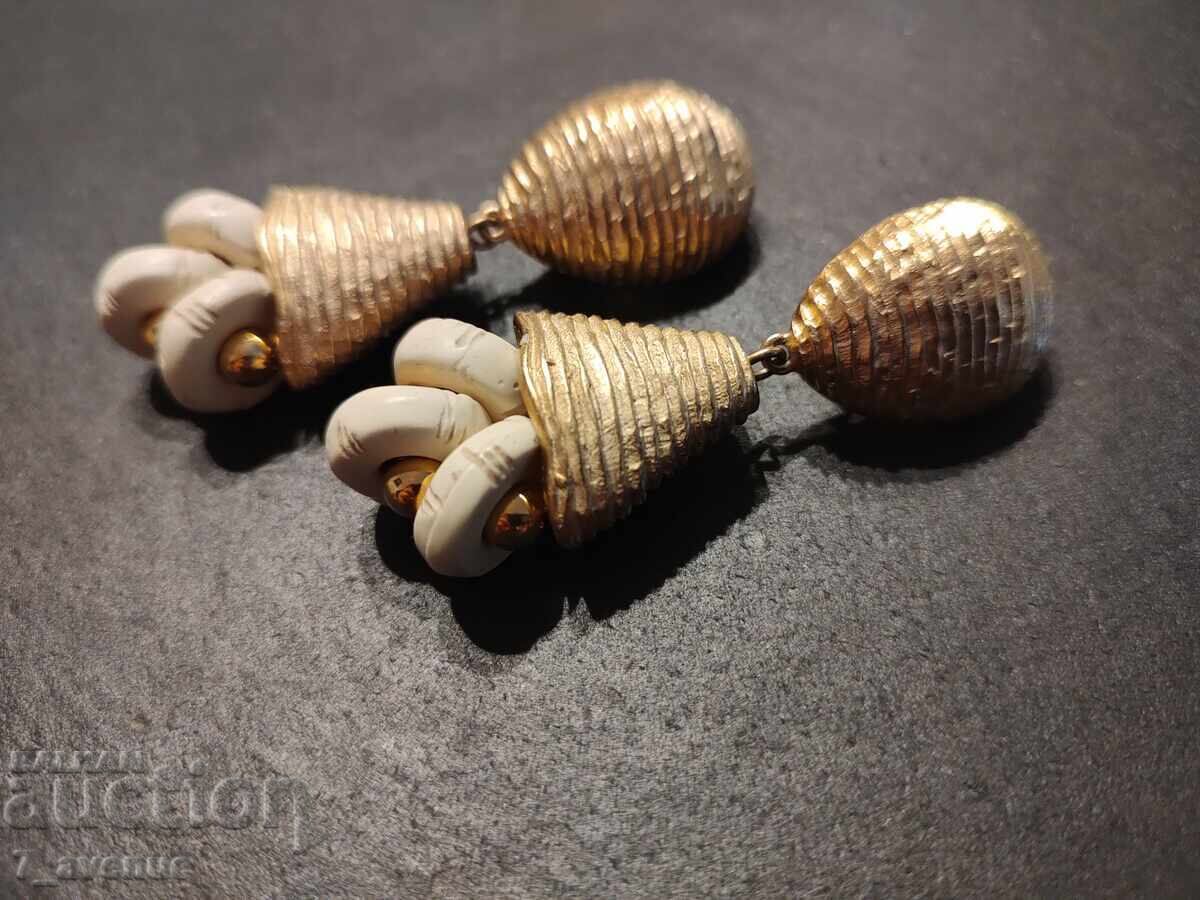 Z Earrings elegant, very interesting branded 10.06.2025 with price 399.00 BGN | € 204.01