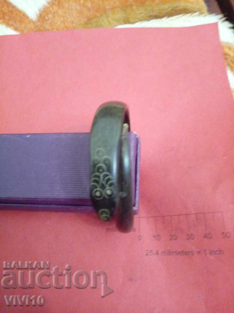 Αρχαίο βραχιόλι από κόκαλο με τιμή € 15.00 | 29.34 BGN